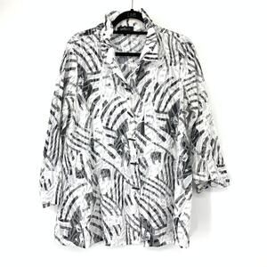 Yushi Shirt Womens Large White Black Crinkled Brushstroke Three-Quarter Sleeve
